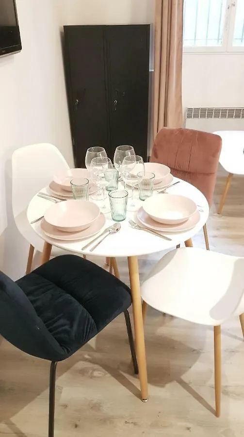 Home Sweet Home Paris Aparthotel
