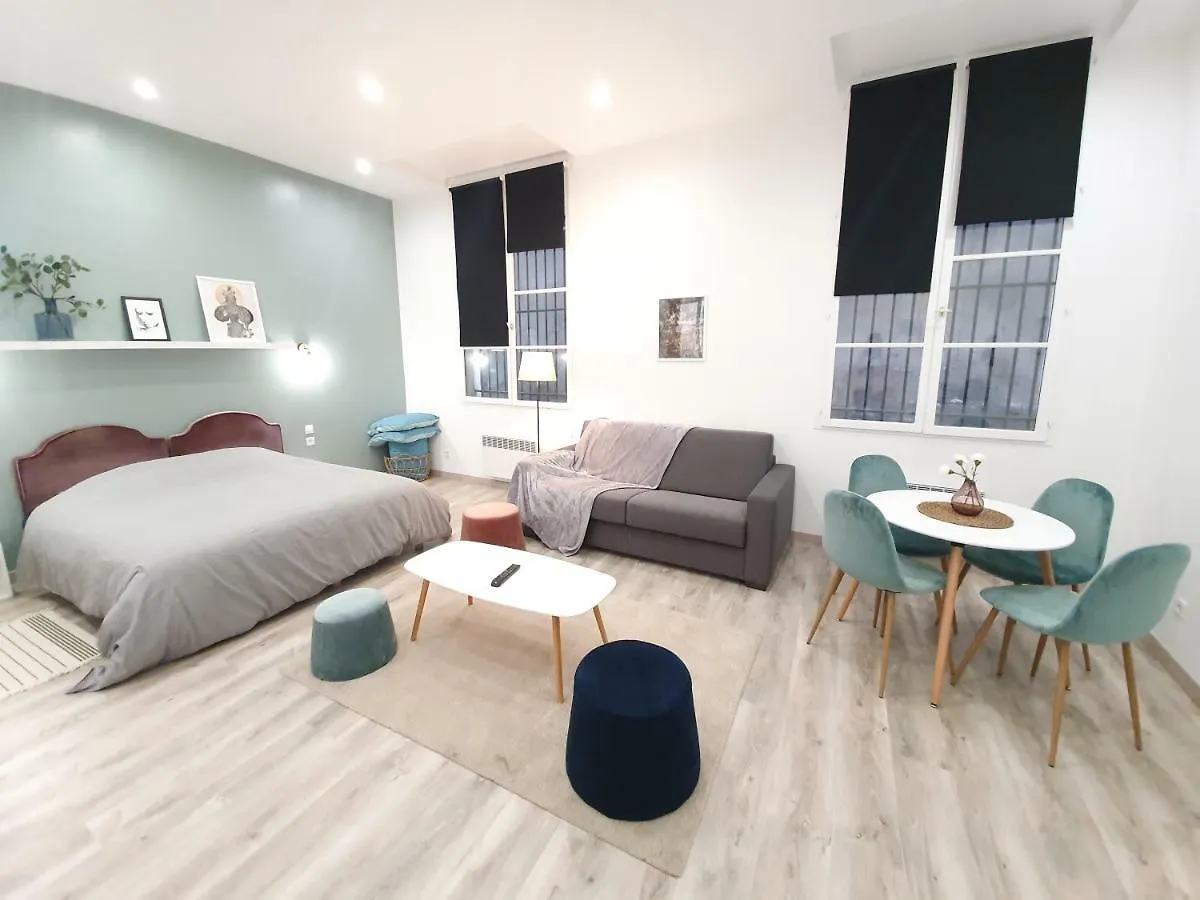 ** Aparthotel Home Sweet Home Paris France